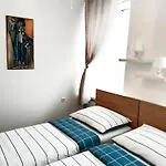 Favorit-Rooms Direkt Metro-U1 Best Connection To Centralstation And City-Center