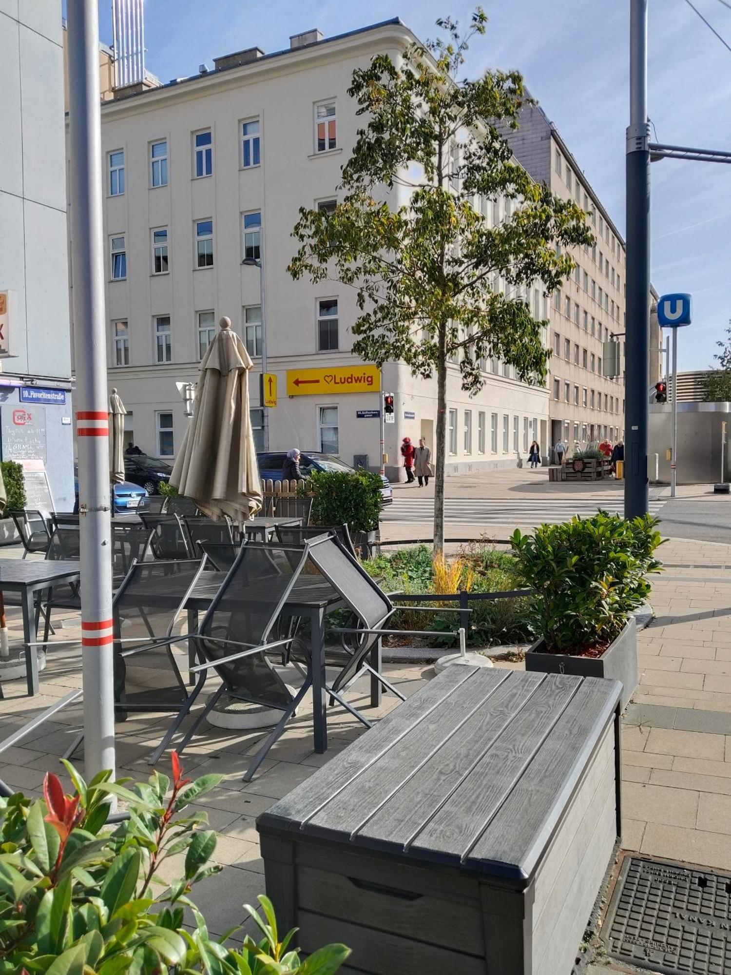 Favorit-rooms Direkt Metro-u1 Connection To Centralstation And City-center Hostel Wien